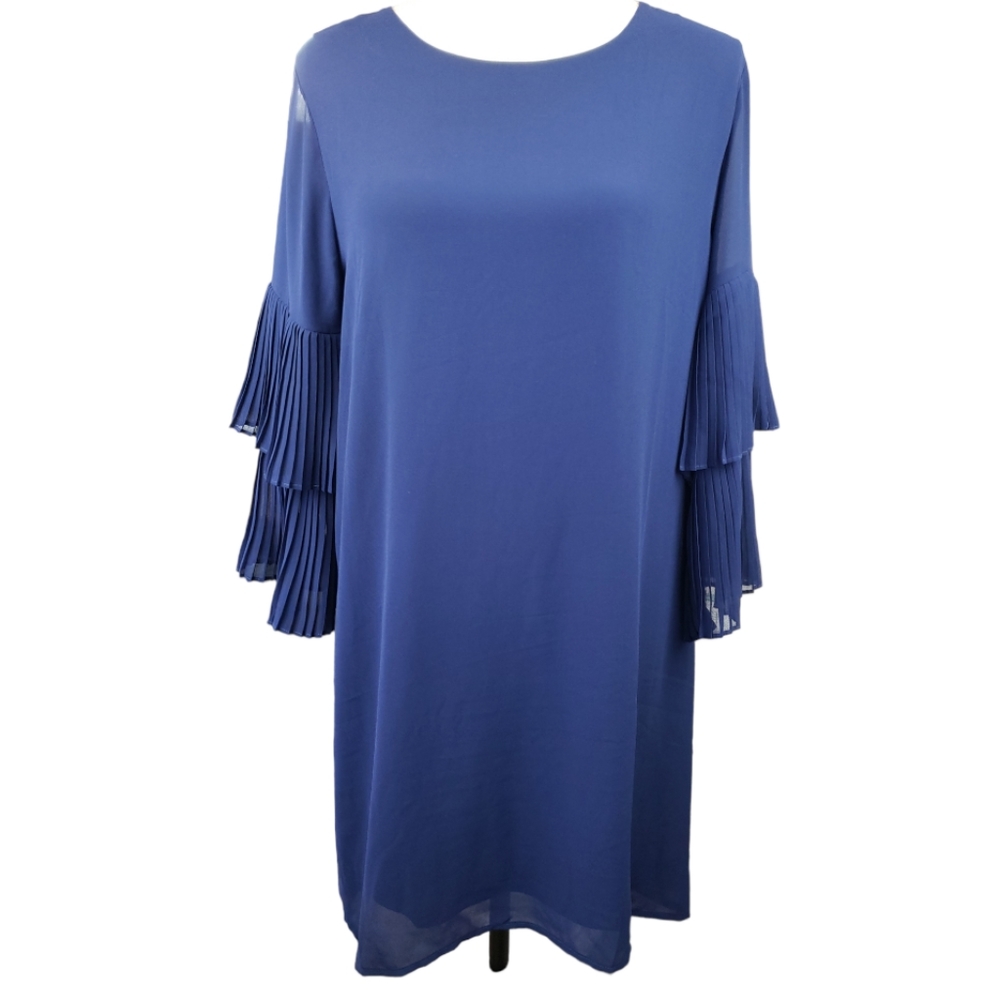 Lulus Guest of Honor Shift Size Large in Navy Blue-Tiered Sleeves